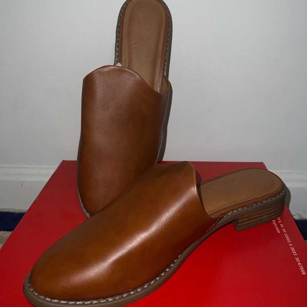 Universal threads brown, leather mules